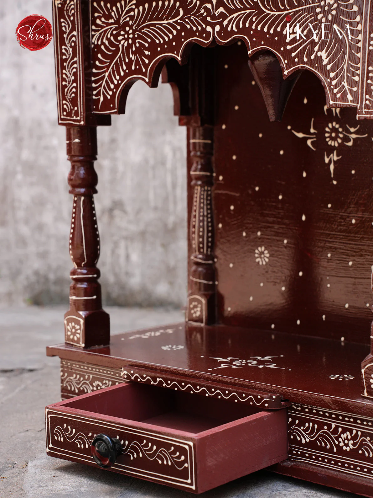 Wooden Hand painted Pooja Mantap - Pooja Article - Image 4