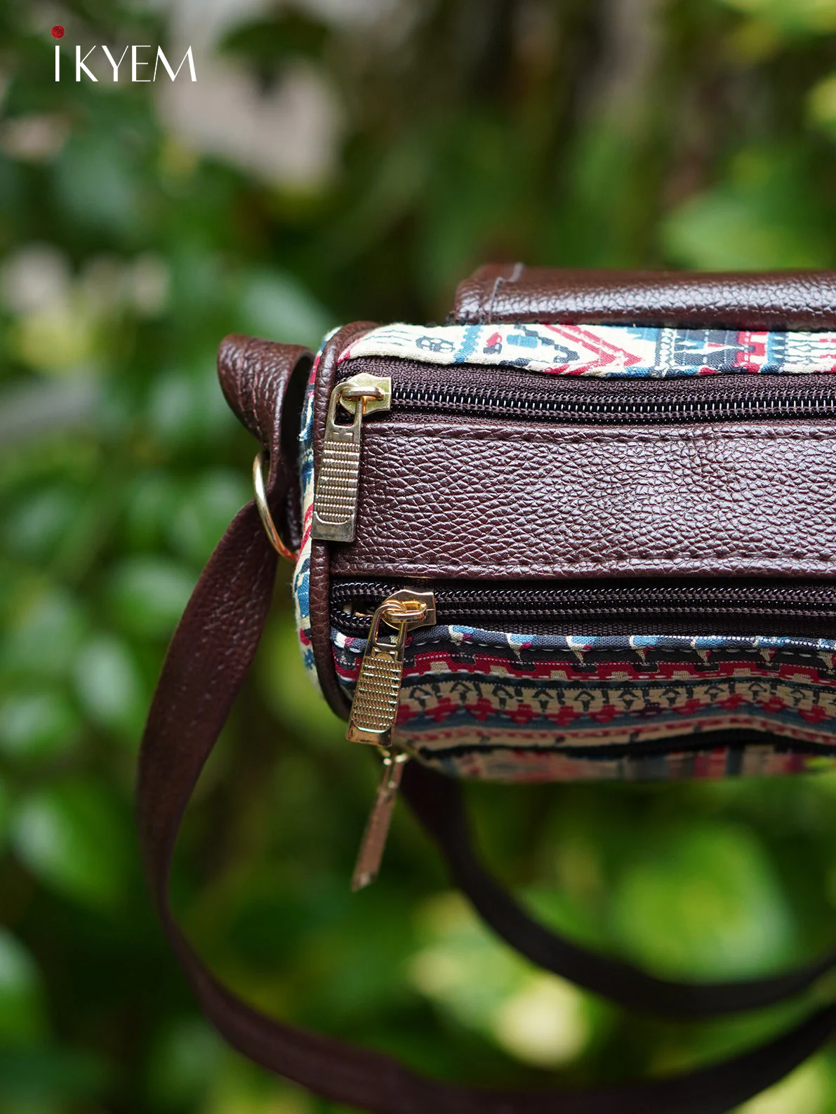 Cream & Brown - Ajrakh hand bag - Image 3