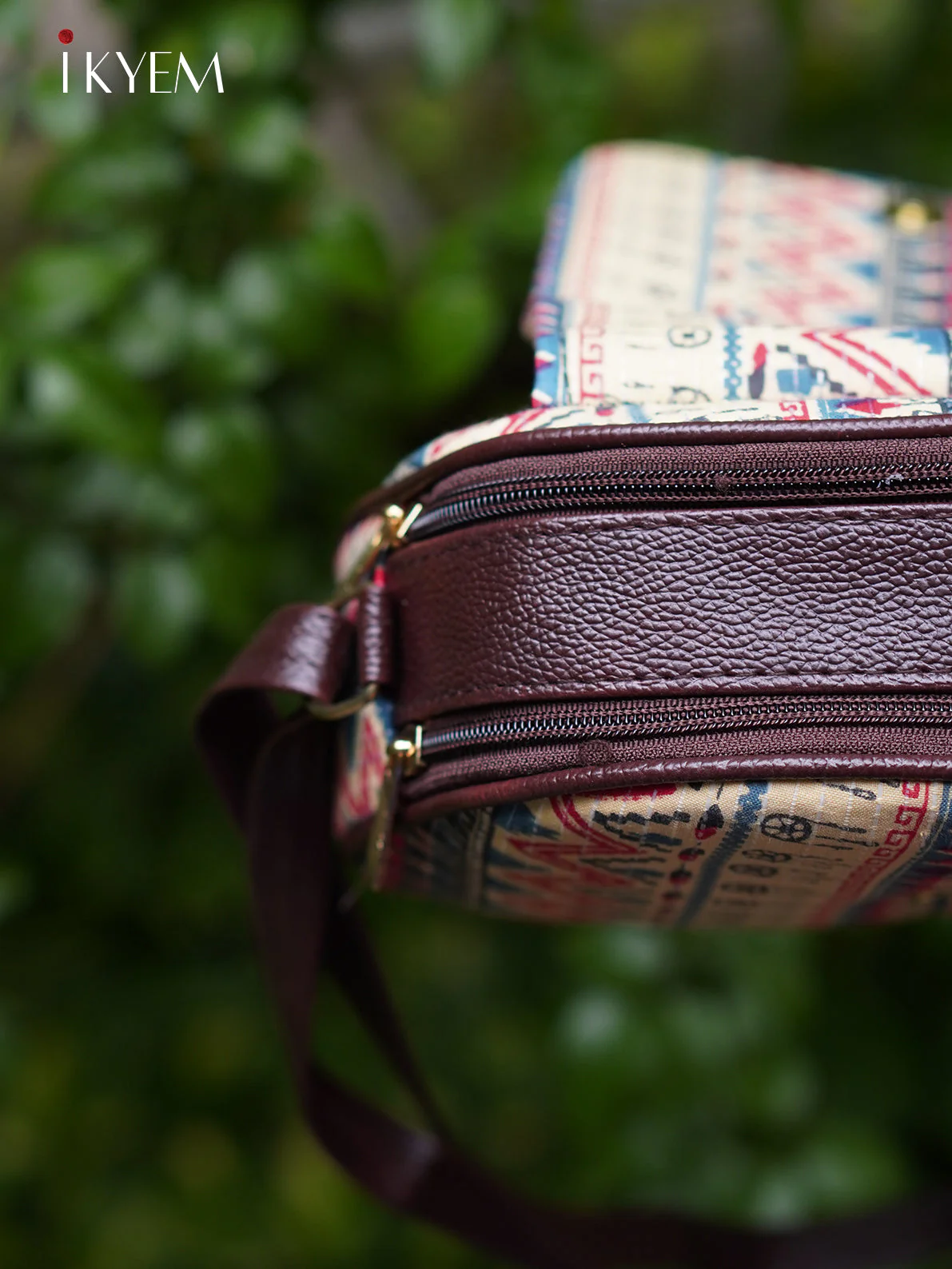 Cream & Brown - Ajrakh hand bag - Image 3
