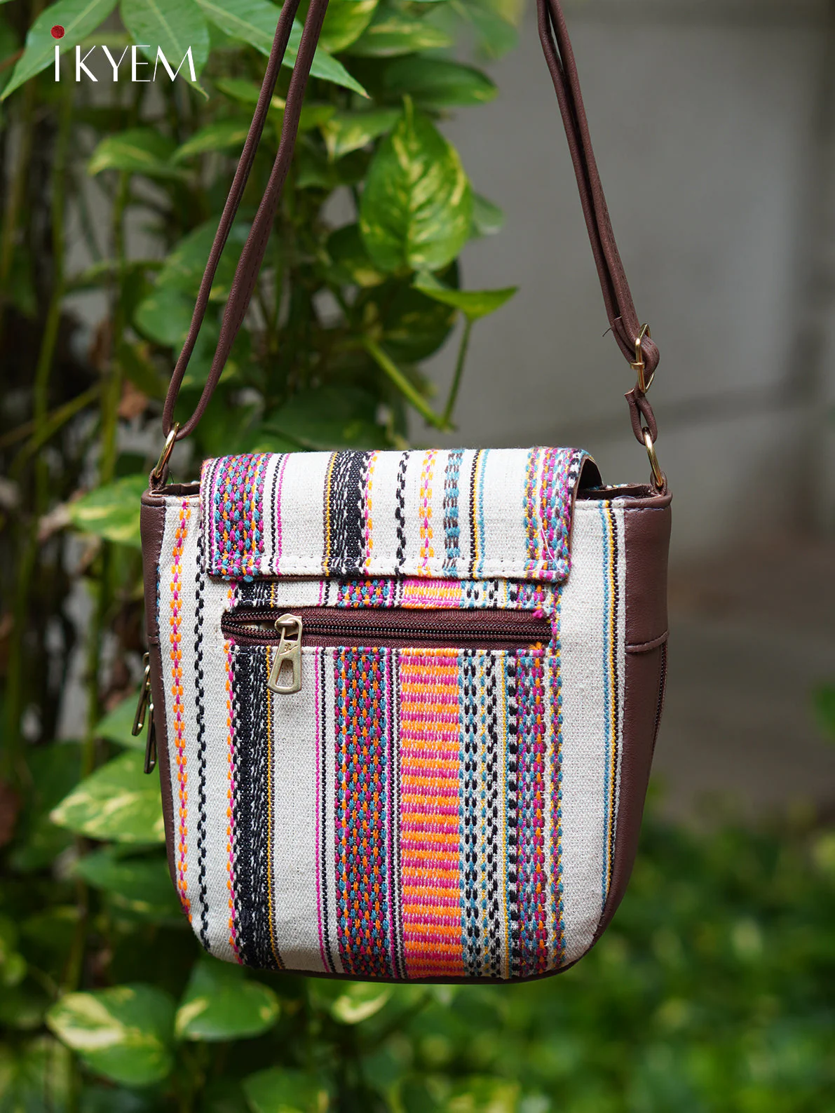 Cream & Brown - Ajrakh hand bag - Image 2