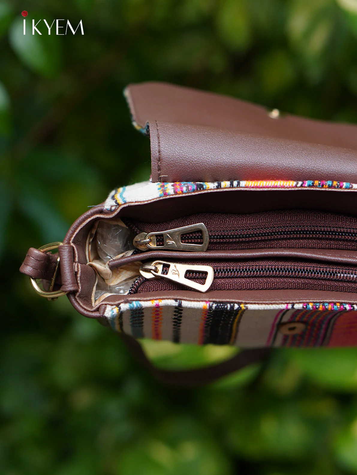 Cream & Brown - Ajrakh hand bag - Image 3