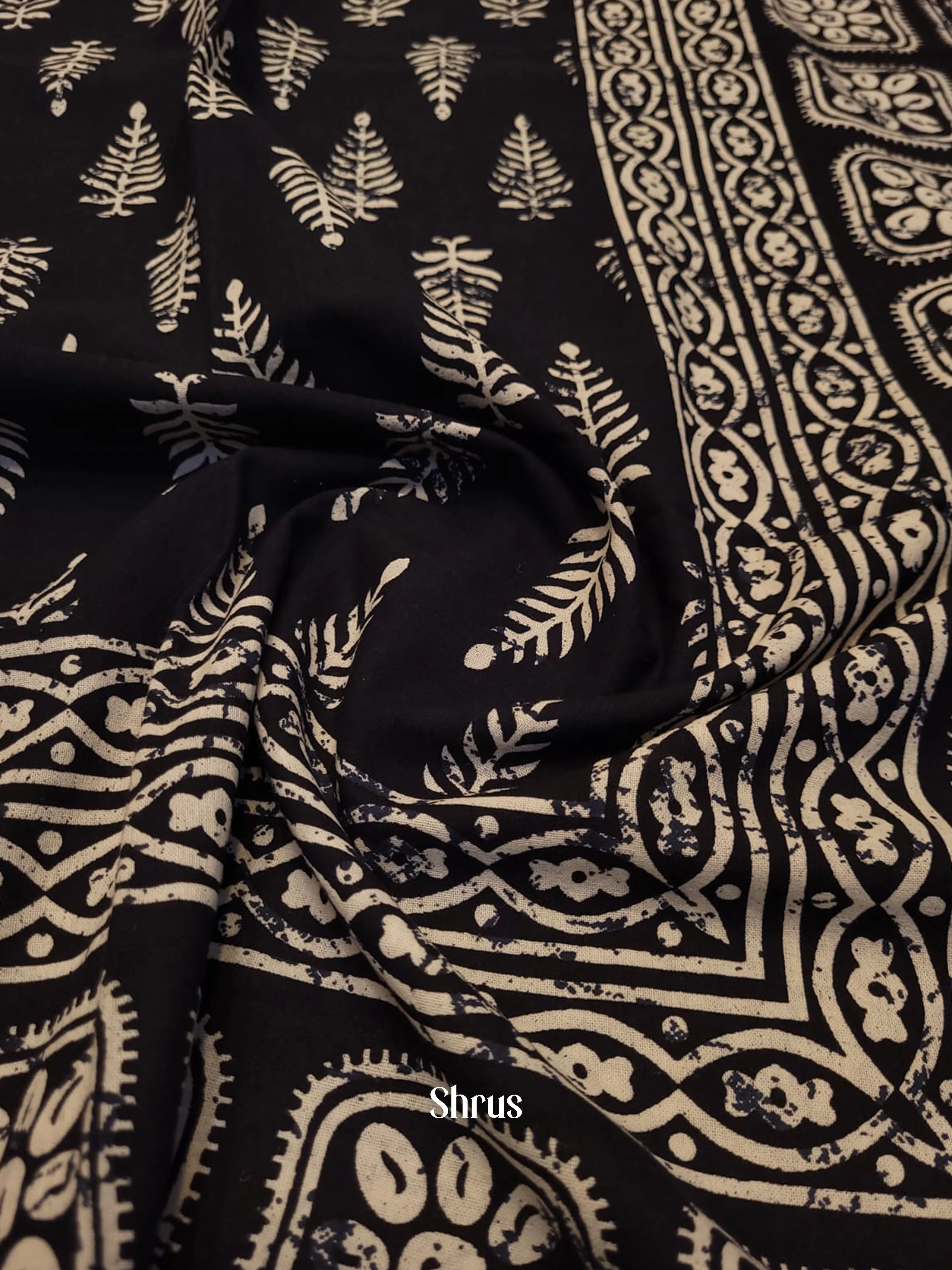 Black - Bed Spreads