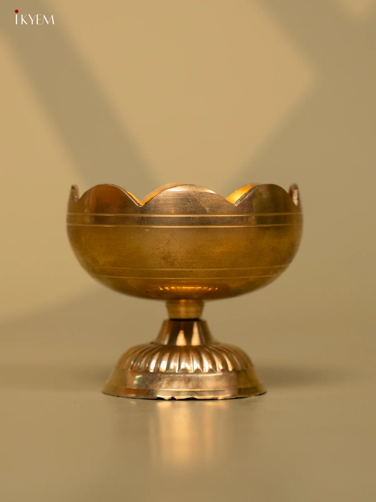 Brass Lotus Vilakku  - 4FJ14012