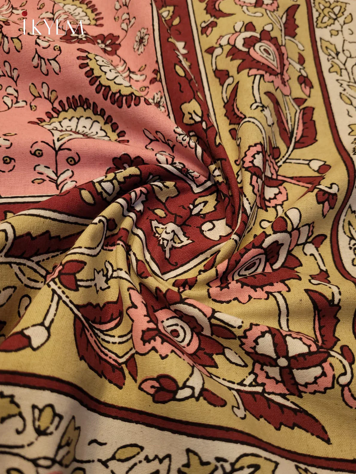 Peach & Cream - Bed Spread