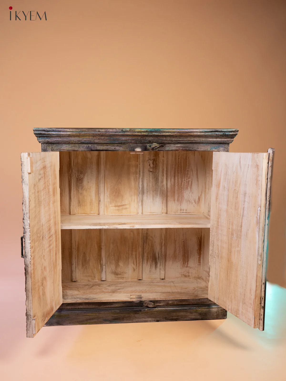 4IJ24030 - WD SIDEBOARD - Image 4