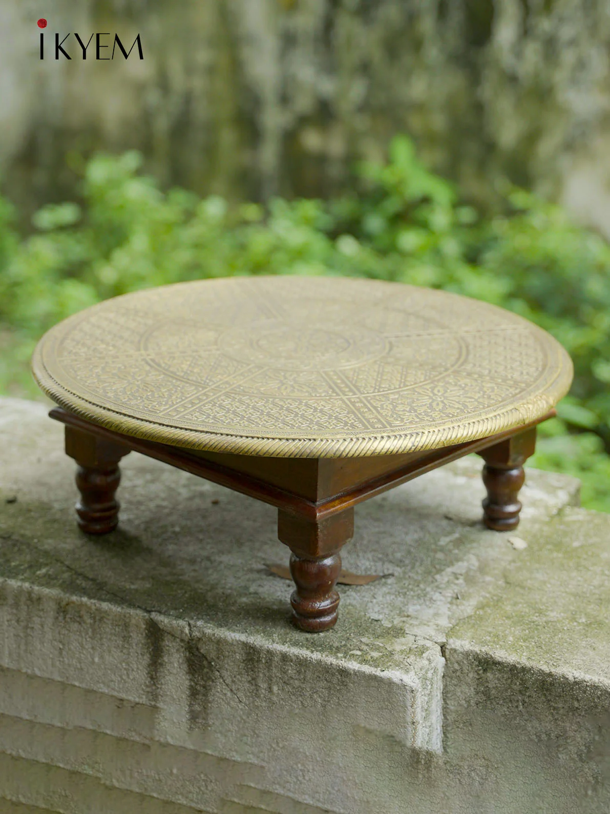 Wooden Brass Round table - 4IJ26111