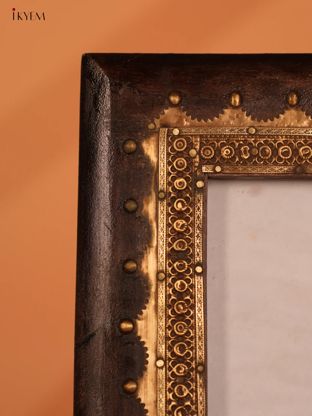 Wooden Brass Fittings Photo Frame- 4IJ30017 - Image 4