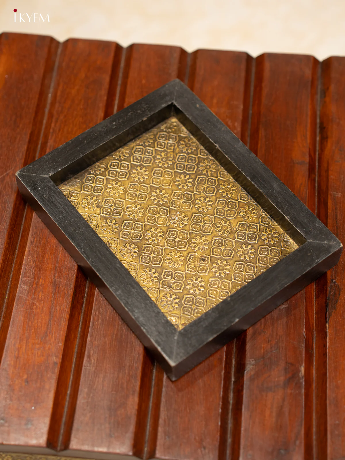 Vintage-Inspired Wooden Tray - Image 2