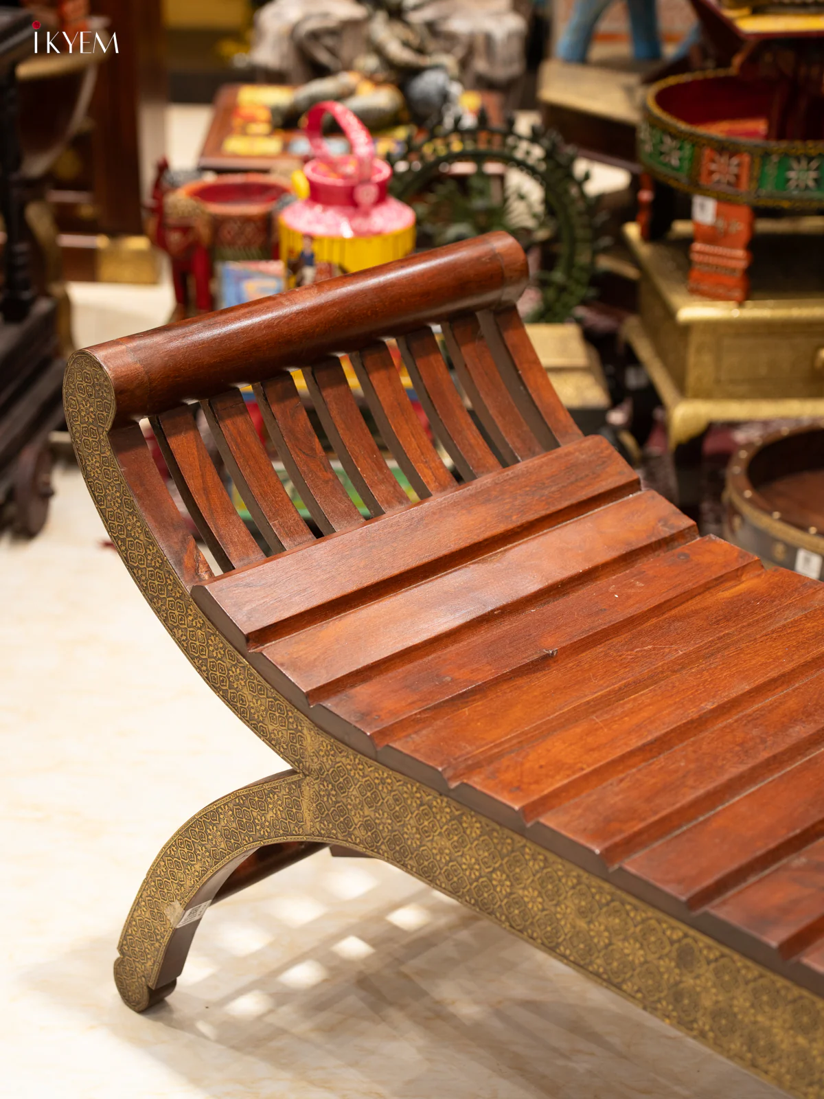 WD CHAIR BRASS FTD - Image 3