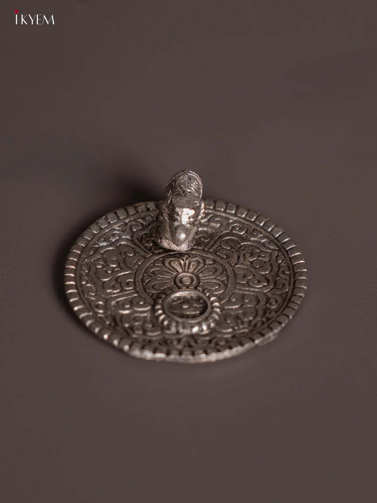 Timeless Silver Plated Elephant Agarbathi Stand - KI09185 - Image 3