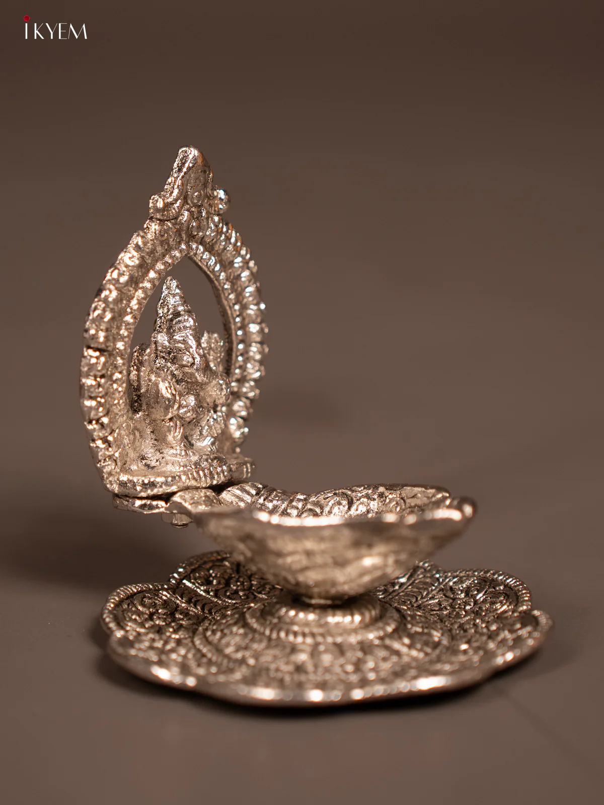 Unique German Silver Ganesha Oil Lamp - KE29133 - Image 4