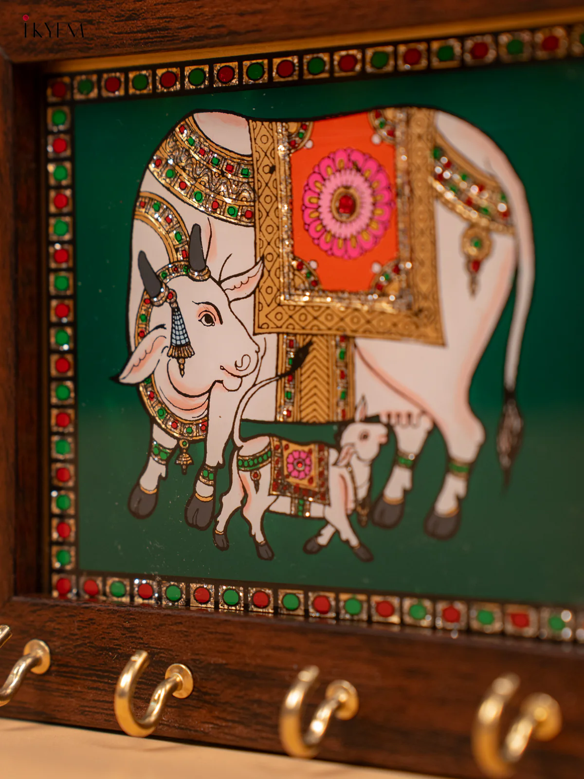 Green cow & calf Reverse Glass Painted Keyhanger  - KC07117 - Image 4