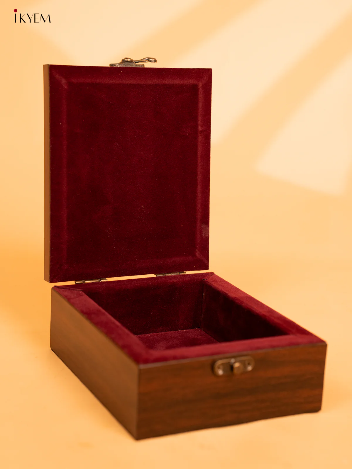 Reverse Glass Painted Jewel box (6x5) - Annapakshi - KA07128 - Image 3