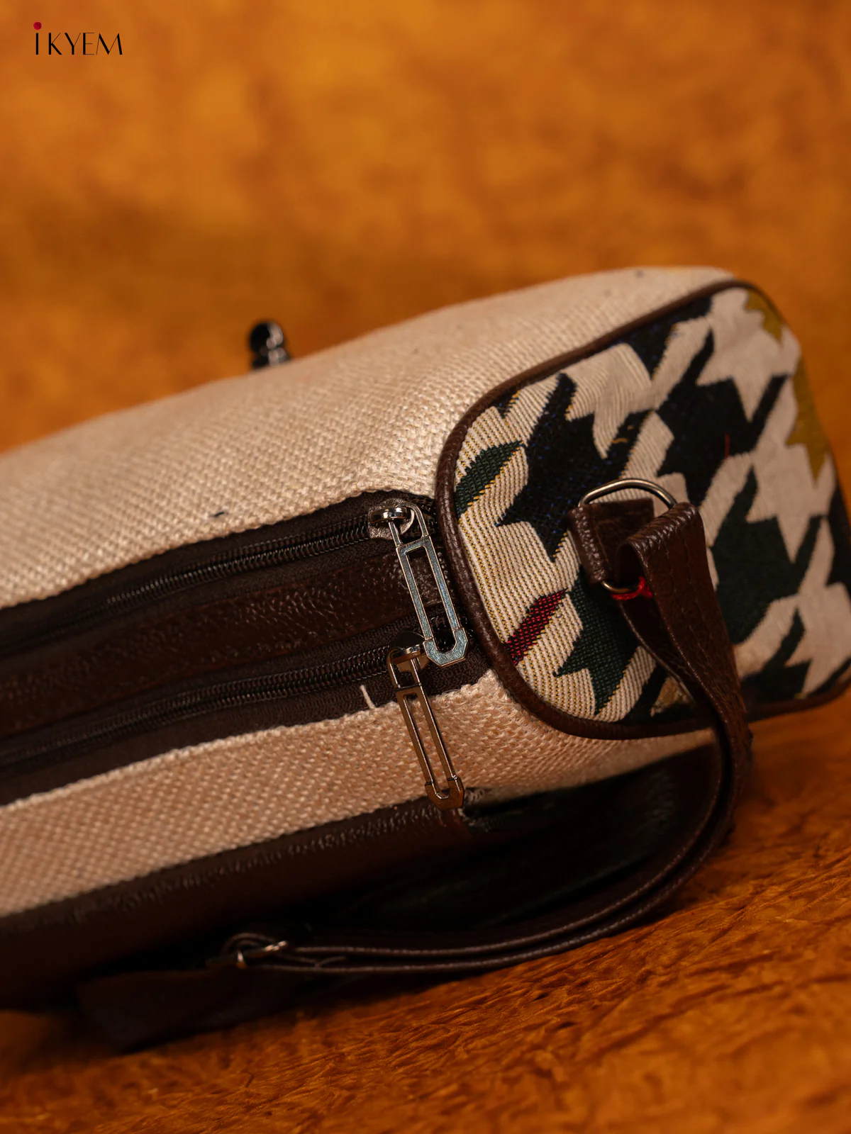 Sling Bag with Printed Gusset & Flap - Cream - KA18142 - Image 4
