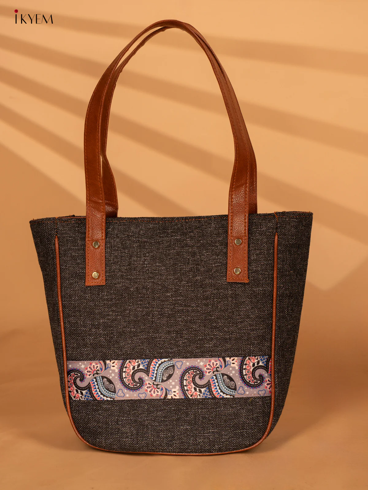 Jacquard Handbag with Coin Pouch - Black - KA18146 - Image 3