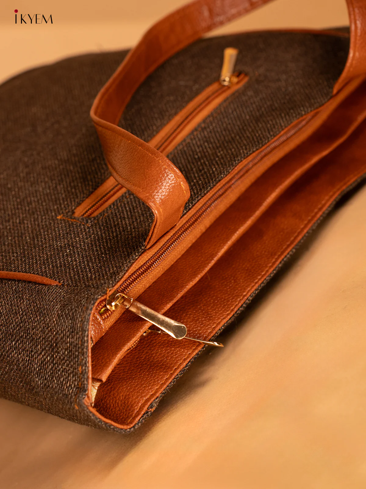 Jacquard Handbag with Coin Pouch - Brown - KA18149 - Image 5