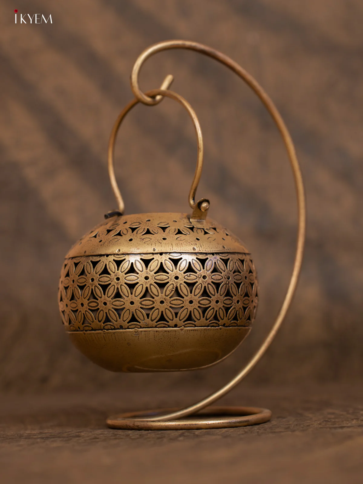 Iron T-light in Jhaali Pattern with Stand - Small - 10 Inch- KB01112
