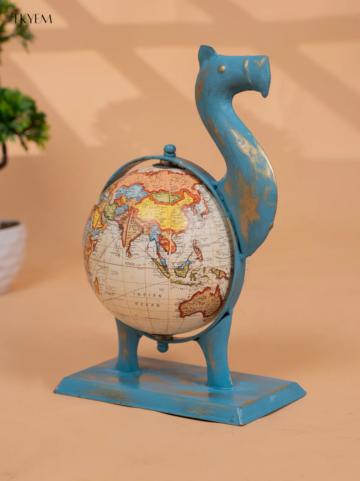 Metal Rustic Bronze Camel Globe - KB20116