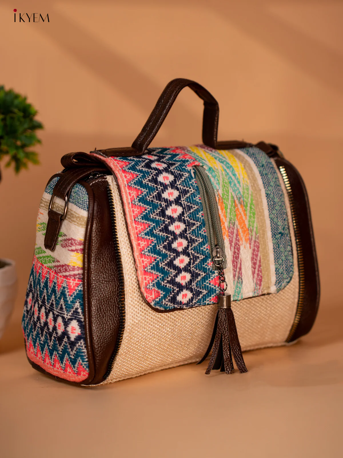 Jacquard Sling Bag with Printed Flap - Cream - KB22120 - Image 4