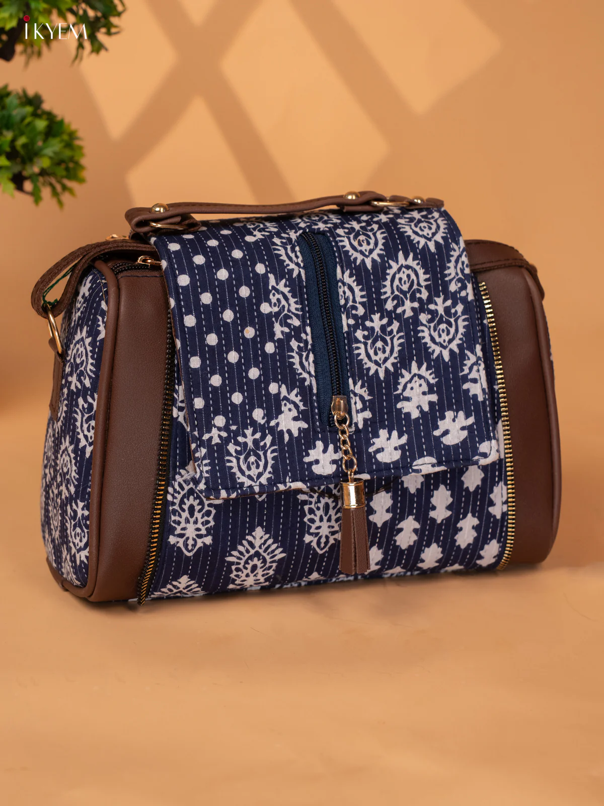 Printed Sling Bag - Indigo - KB22131 - Image 3