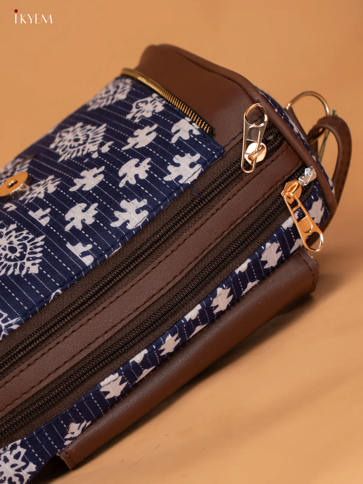 Printed Sling Bag - Indigo - KB22131 - Image 5