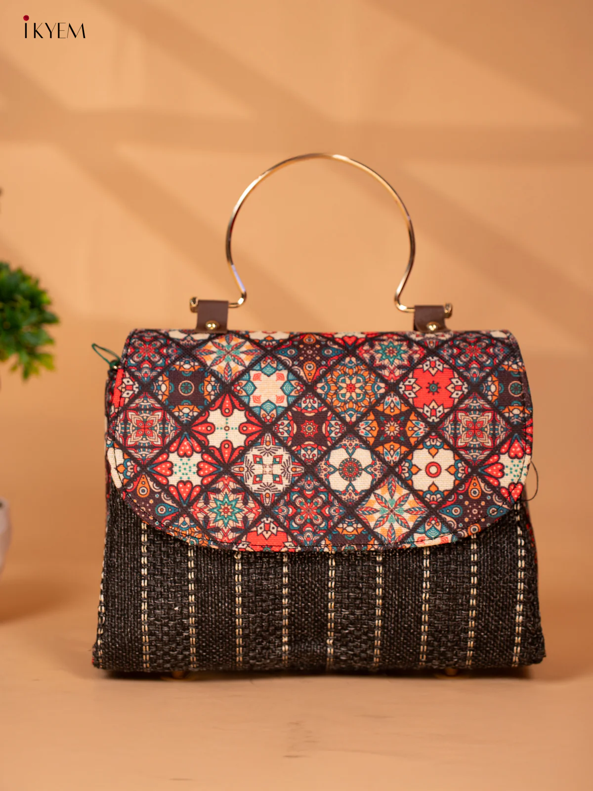 Jacquard Single hand  Metal Handle Sling Bag - Black - KB22147 - Image 2