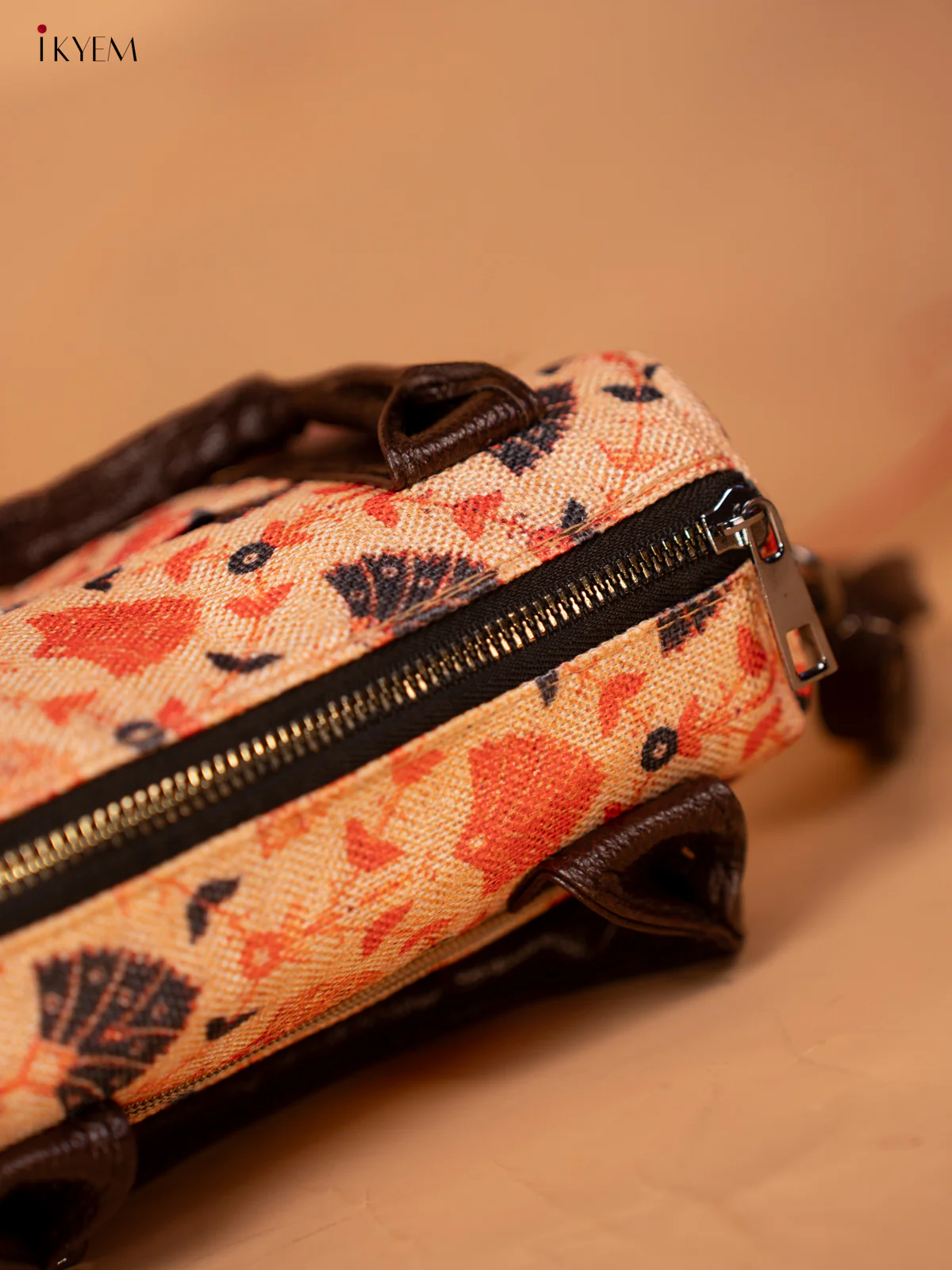 semi jute sling Bag with semi - Cream & Orange - KB22152 - Image 7