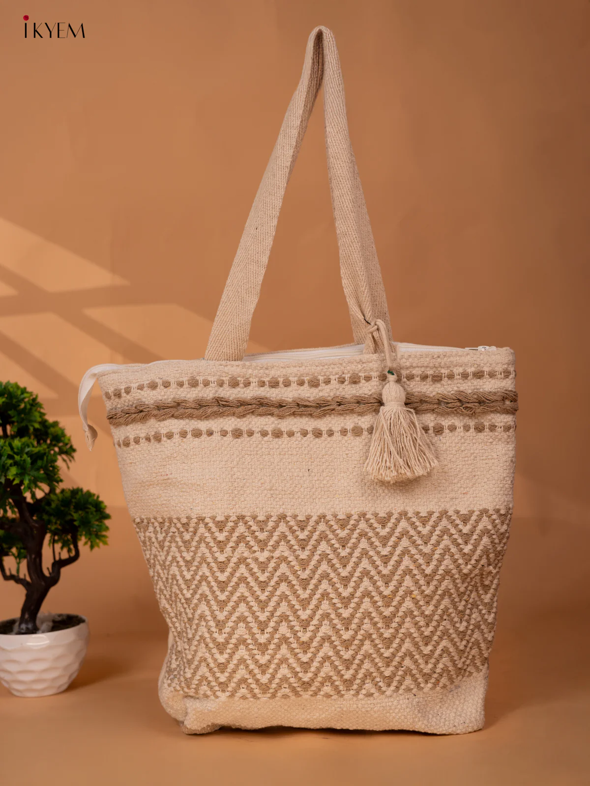 Hand Woven Cloth Bag - Beige - KB22158