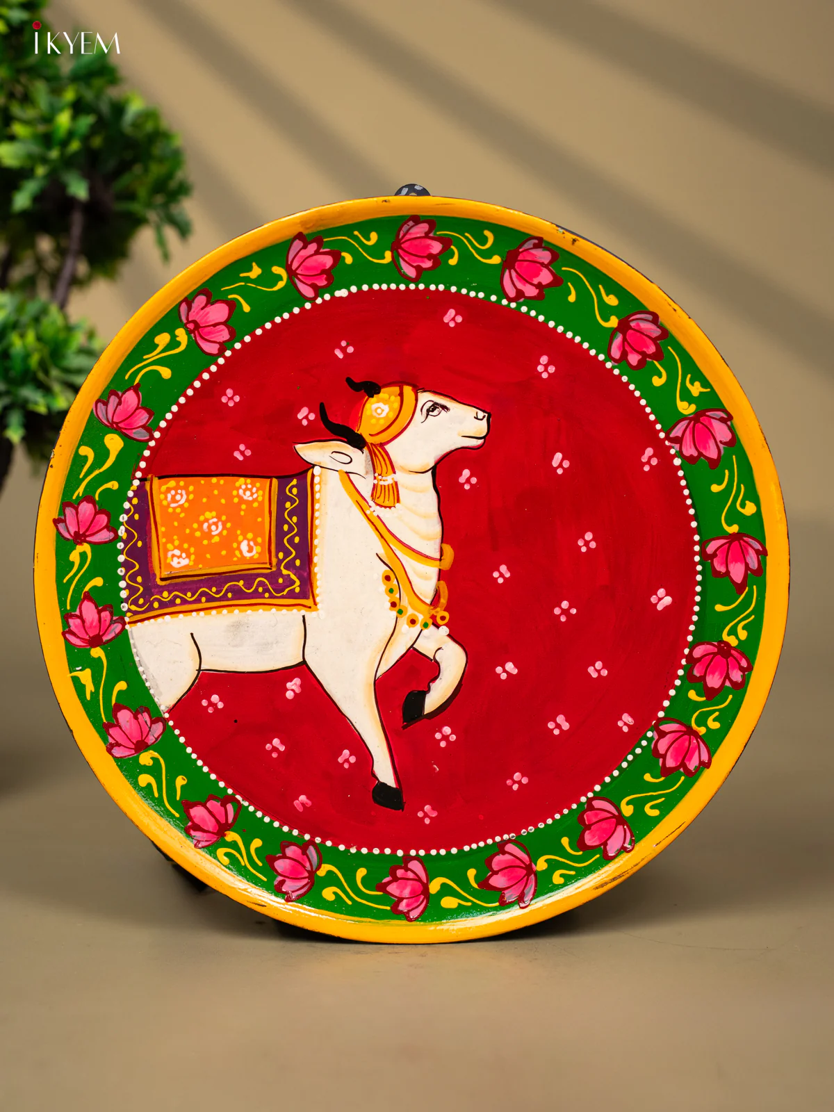 Wooden Hand painted Wall hanging plate - Cow Red- KC22132