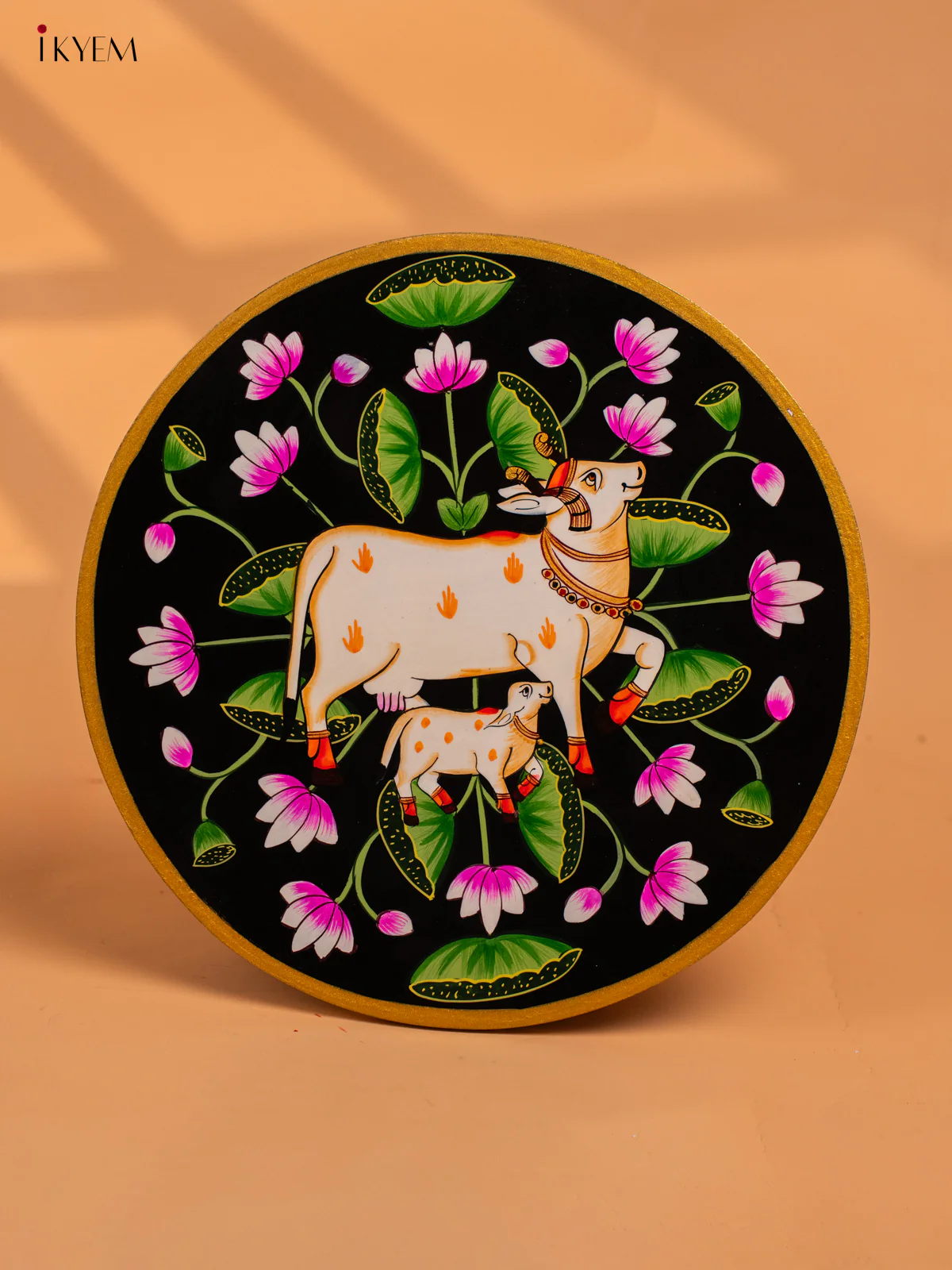 Wooden Hand painted Wall hanging plates - Cow & calf -KC29135