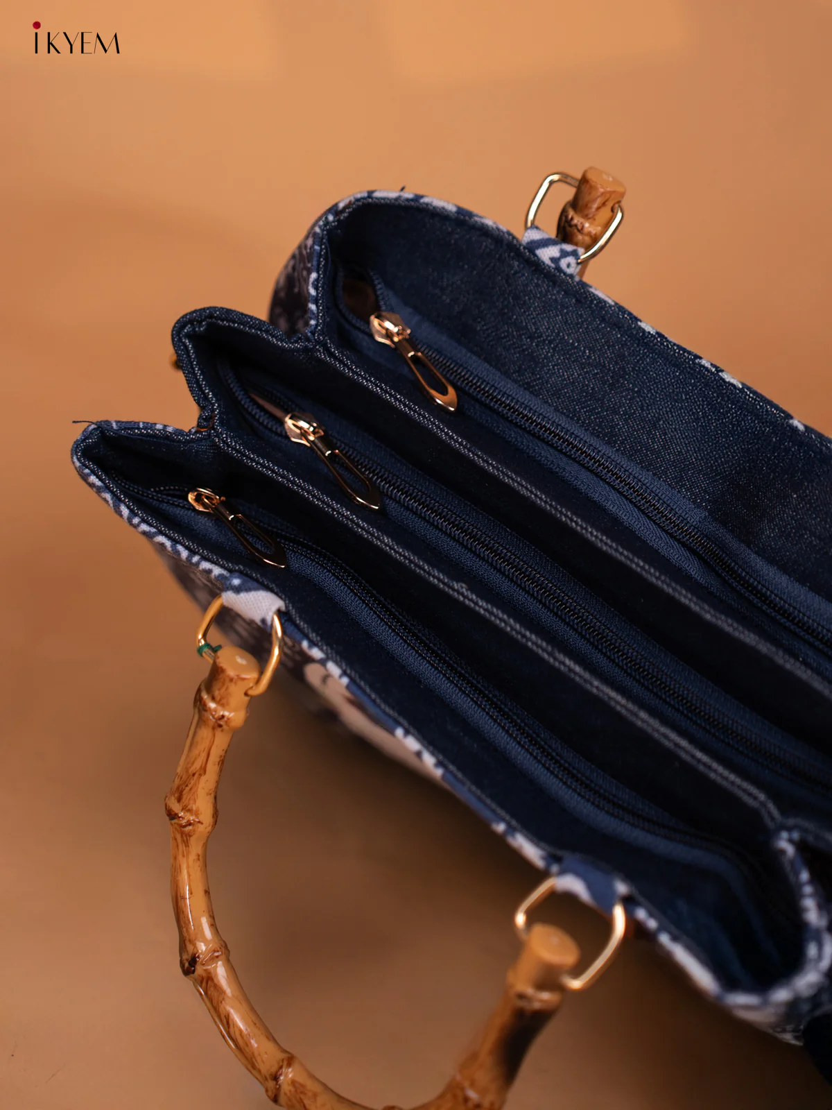 Jacquard Printed Elephant Handbag Single Hand Wooden Handle Handbag - white & Blue - KD05112 - Image 5