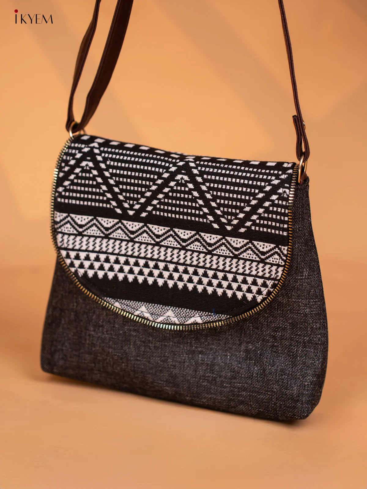 Jacquard Leather Sling Bag with Printed Flap -Black - KD05142 - Image 3