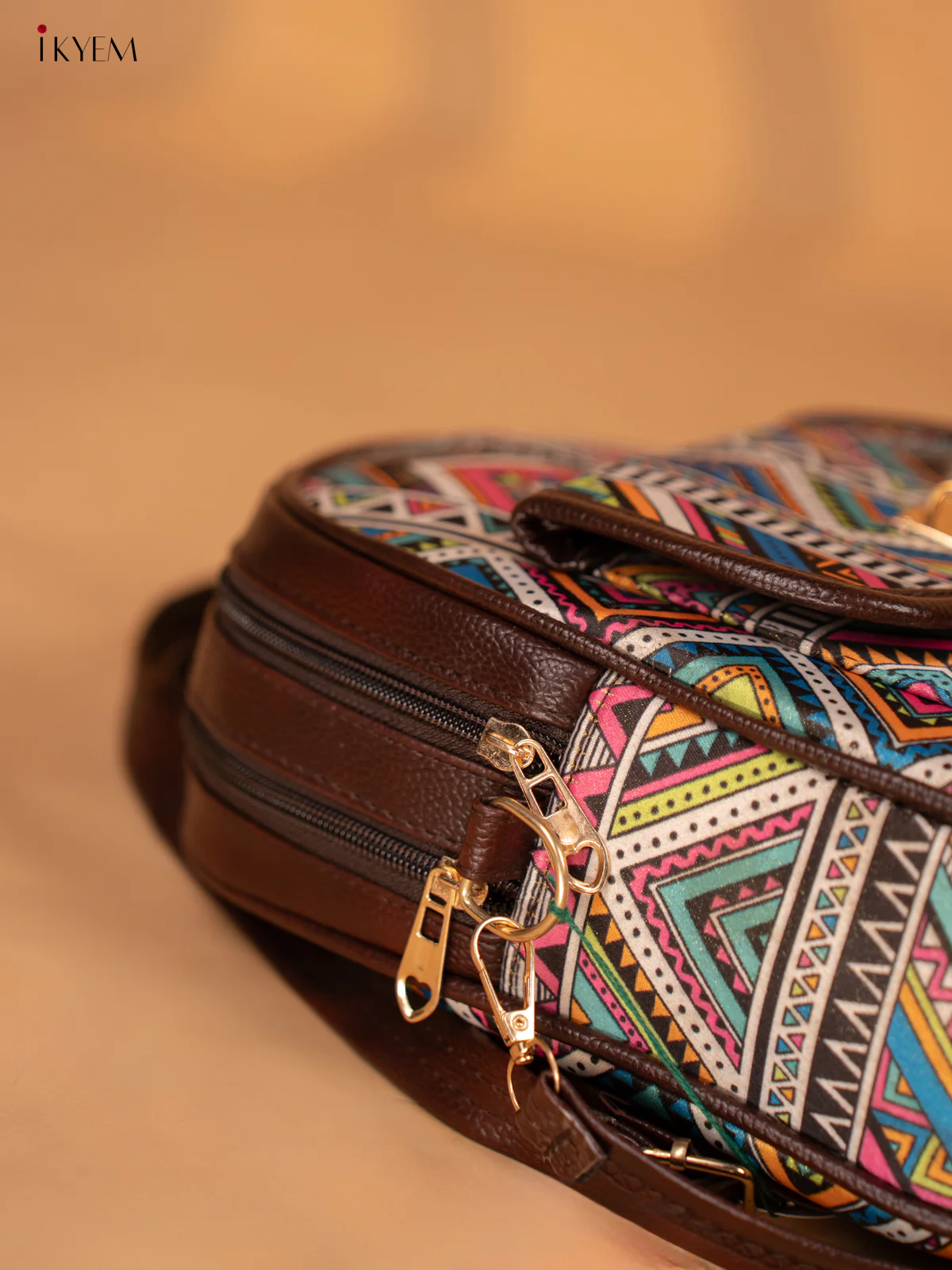Printed Geometric Design Leather Backpack - Multicolour - KD05164 - Image 6