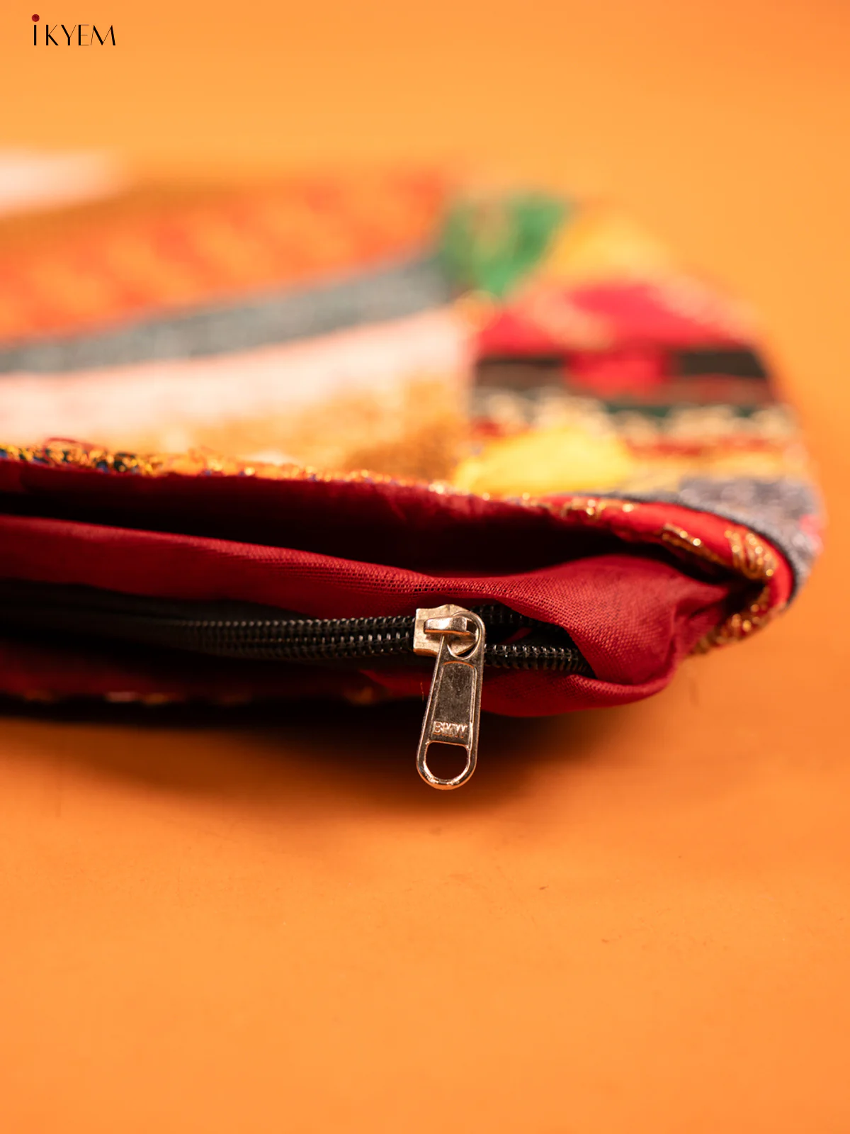 Multicolor Messenger Bag - KD26136 - Image 4