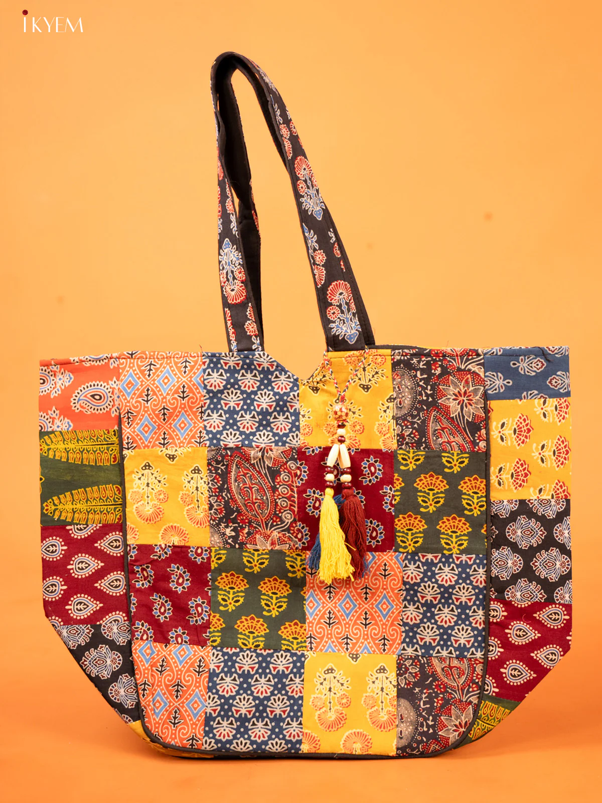 Ajrakh Stylish Patchwork Hand bag - KD26150 - Image 2