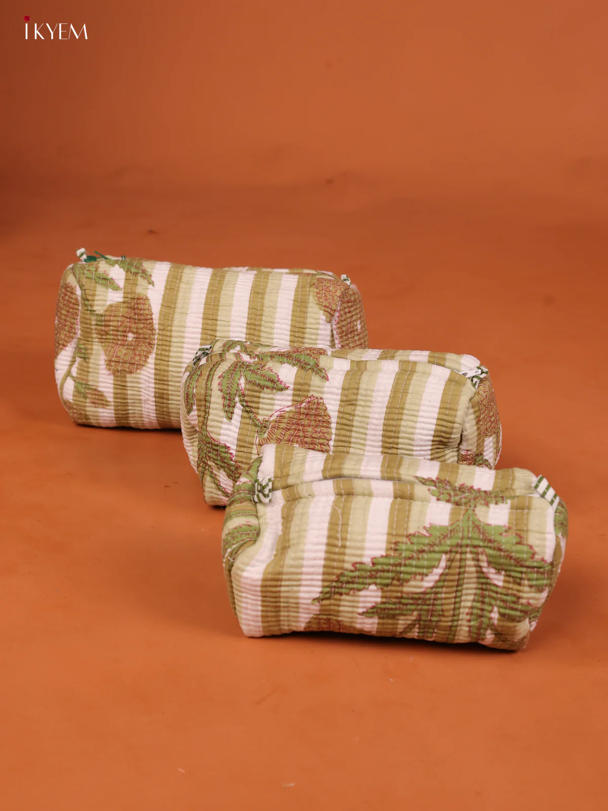 Cotton printed Pouch - Set of 3 - Green - KD26327