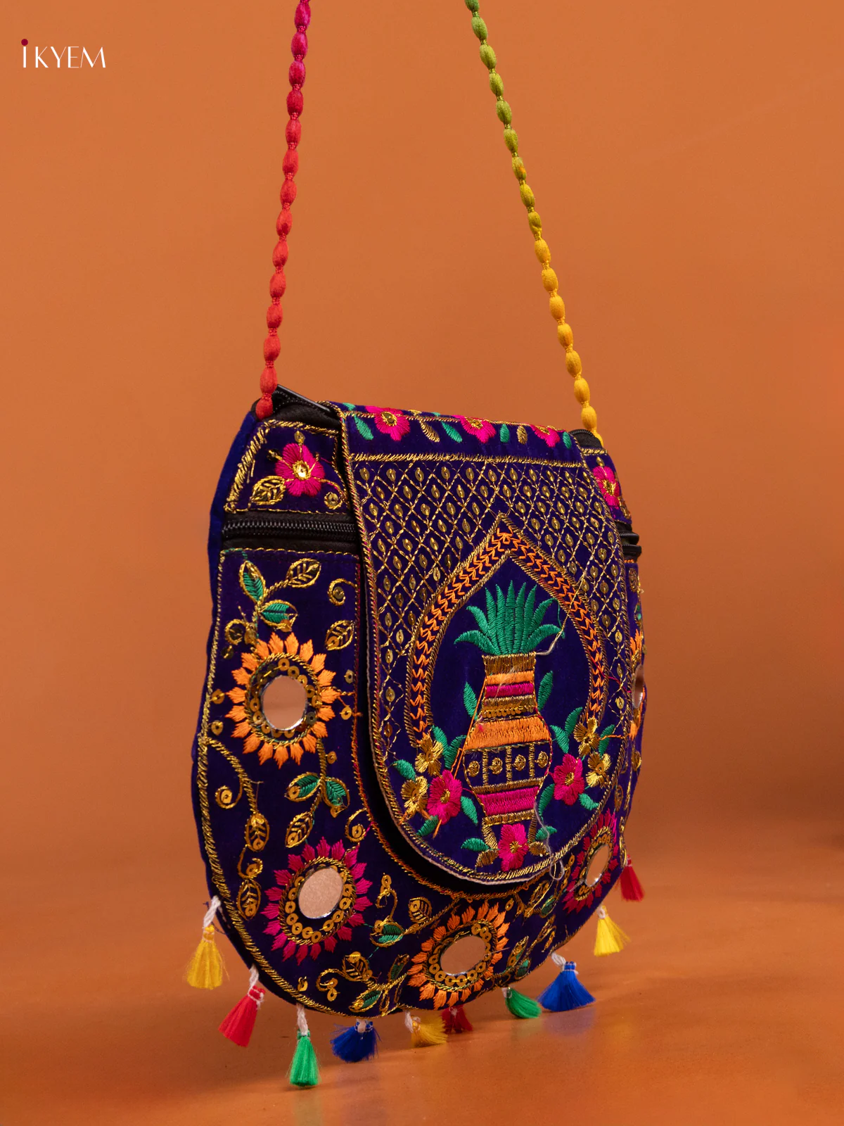 Velvet Embrodery rajasthani jaipuri Sling Bag - Image 2