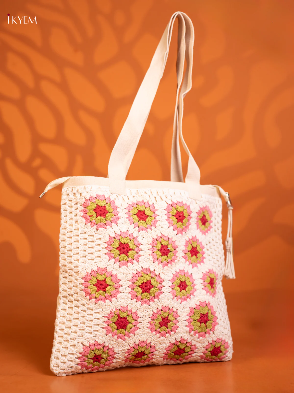 Hand Woven Handbag with 1 Compartment - Cream with Pink - KD26437 - Image 2