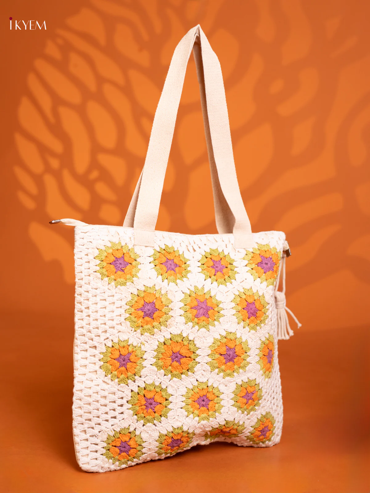 Hand Woven Handbag with 1 Compartment - Cream with Violet - KD26439 - Image 2