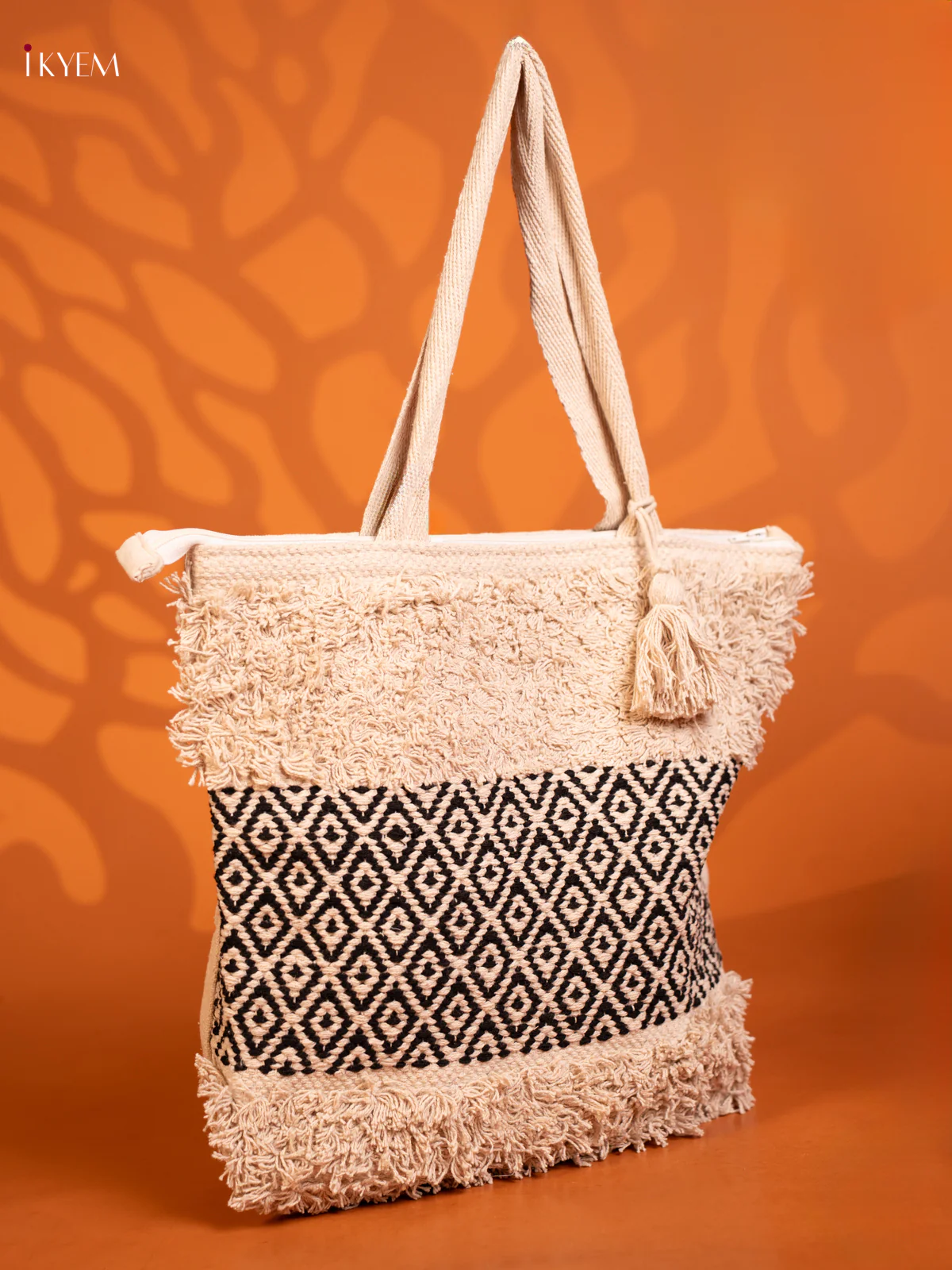 Cloth Bag Black With Sandal - KD26467 - Image 2