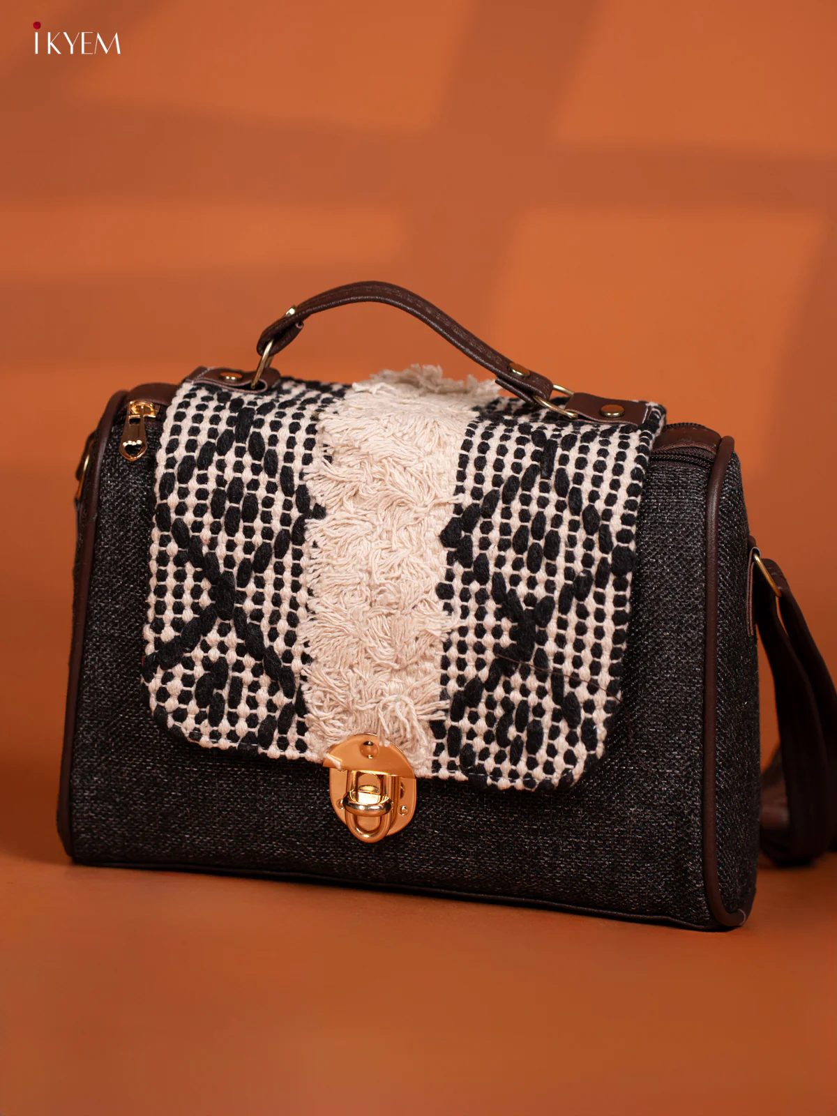 Jacquard Embroidered Gusset & Flap Leather Sling Bag with 3 Compartments -  Grey with Cream - Image 4