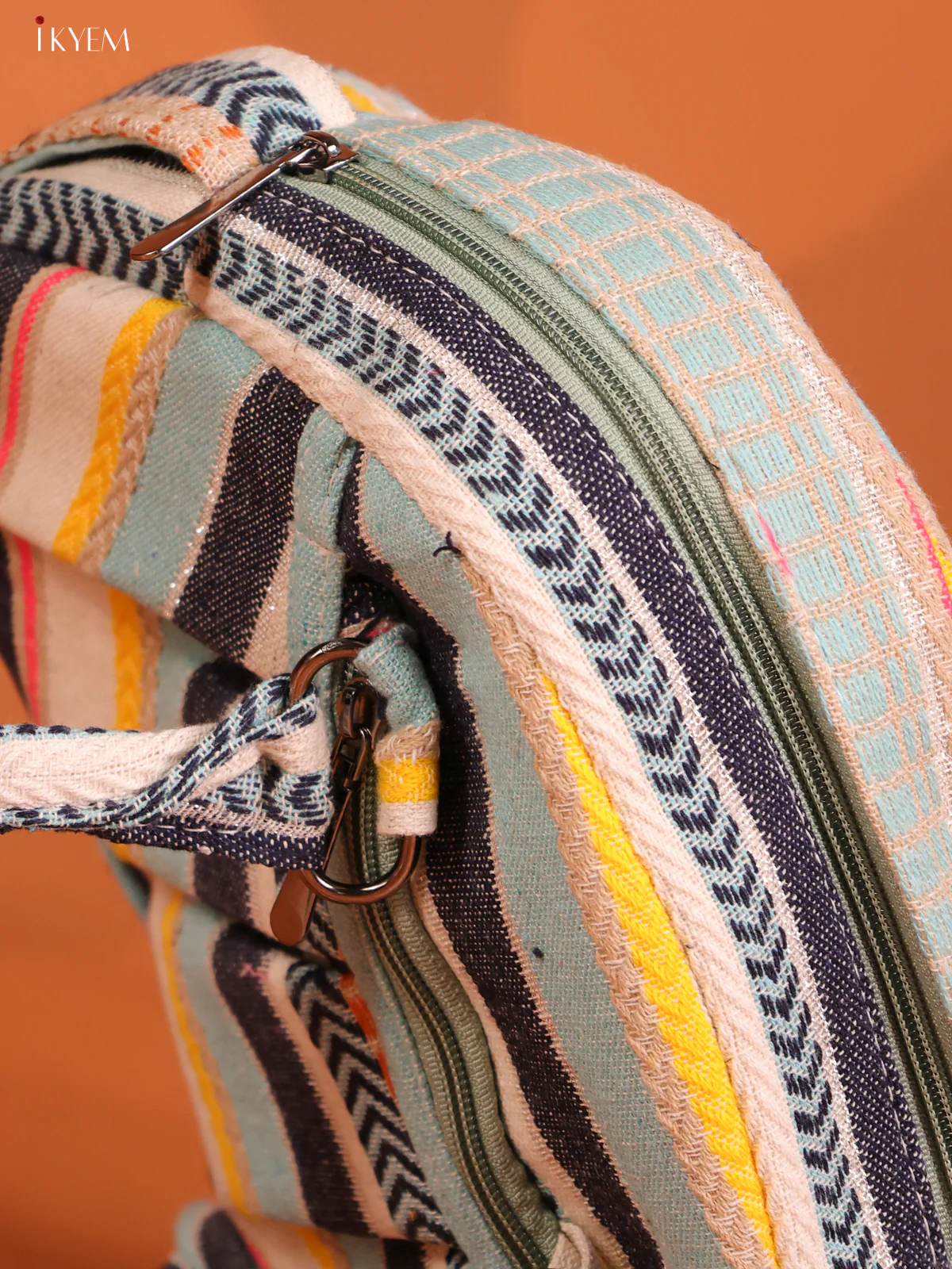 Jute Printed Crushed Sling Bag with 2 Compartments -Multicolour - KD26623 - Image 3