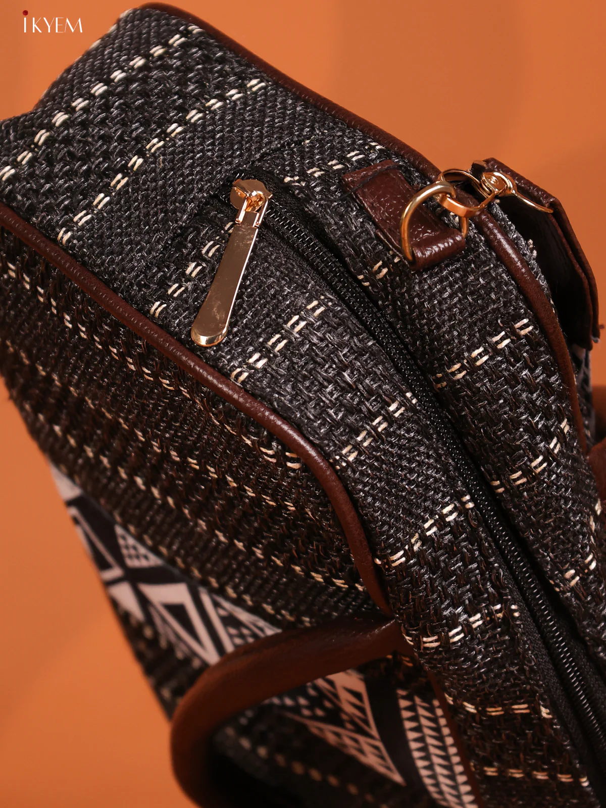 Jacquard Geometric Pattern Handbag & printed Sling with 2 compartments - Black with White - KD26632- - Image 3