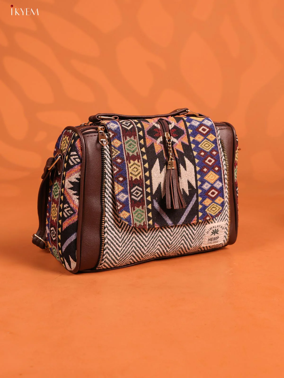 Jacquard Geometric Leather Sling Bag with 3 compartments - Green - KD26677 - Image 2