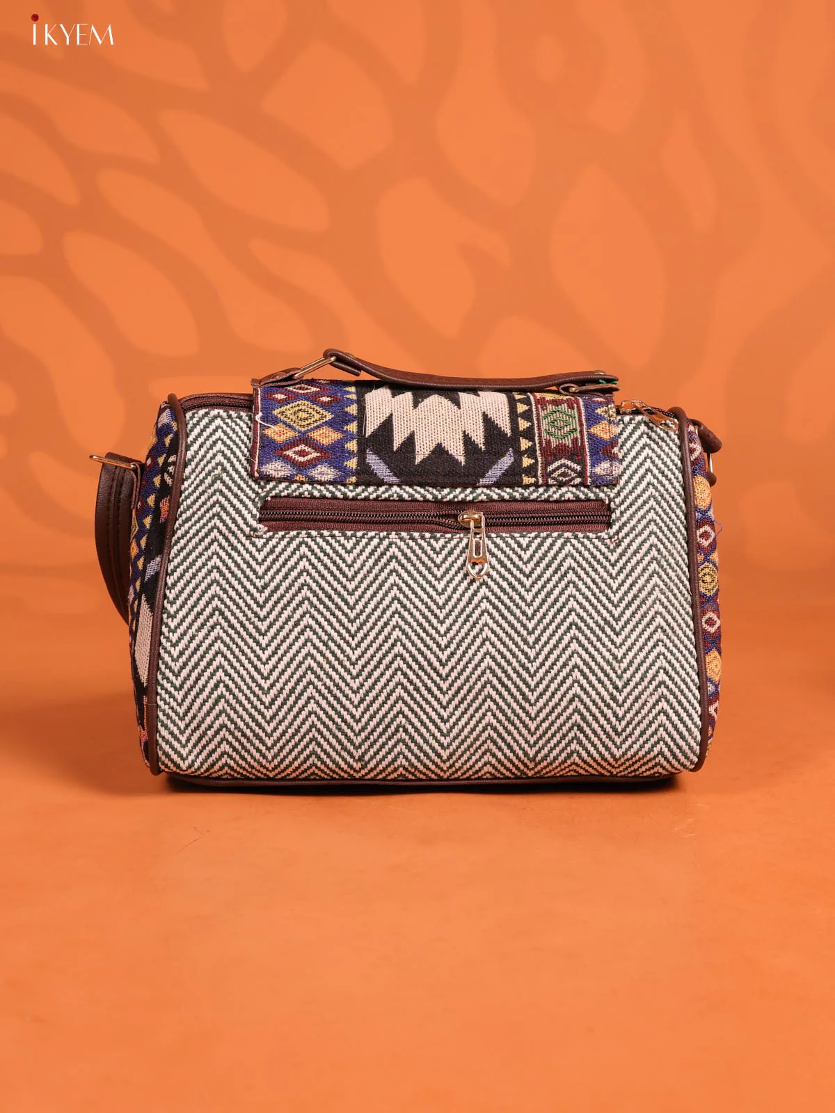 Jacquard Geometric Leather Sling Bag with 3 compartments - Green - KD26677 - Image 3