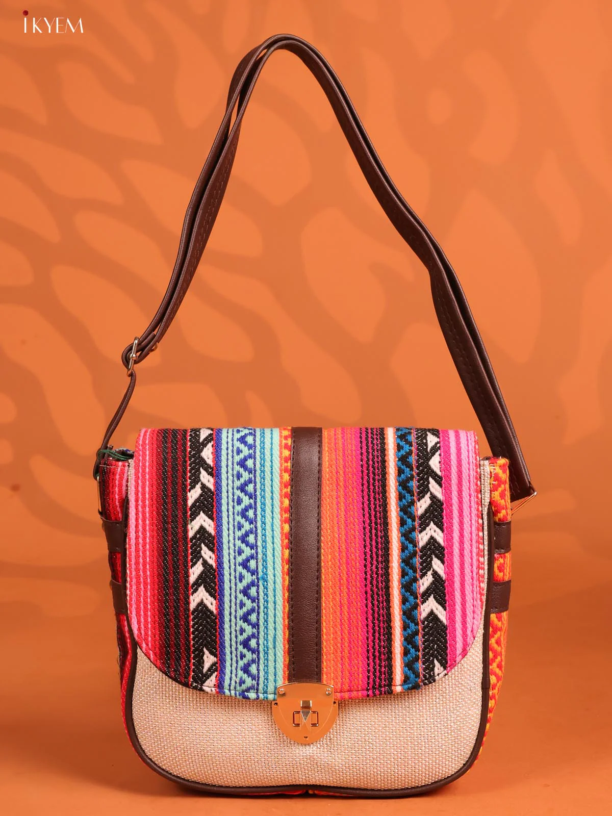 Jacquard Stripe Gusset & Flap Leather sling bag with 3 Compartments - white - KD26693 - Image 4