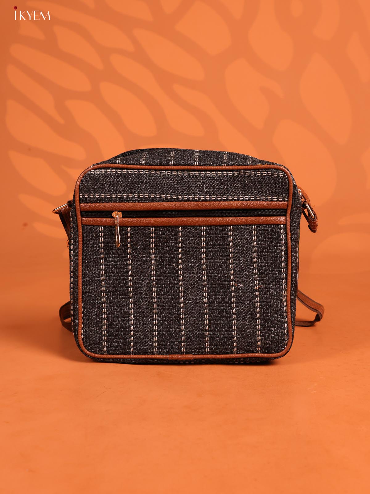 Jute Travel Buddy Leather Sling Bag with 3 Compartments - Black - KD26721 - Image 3