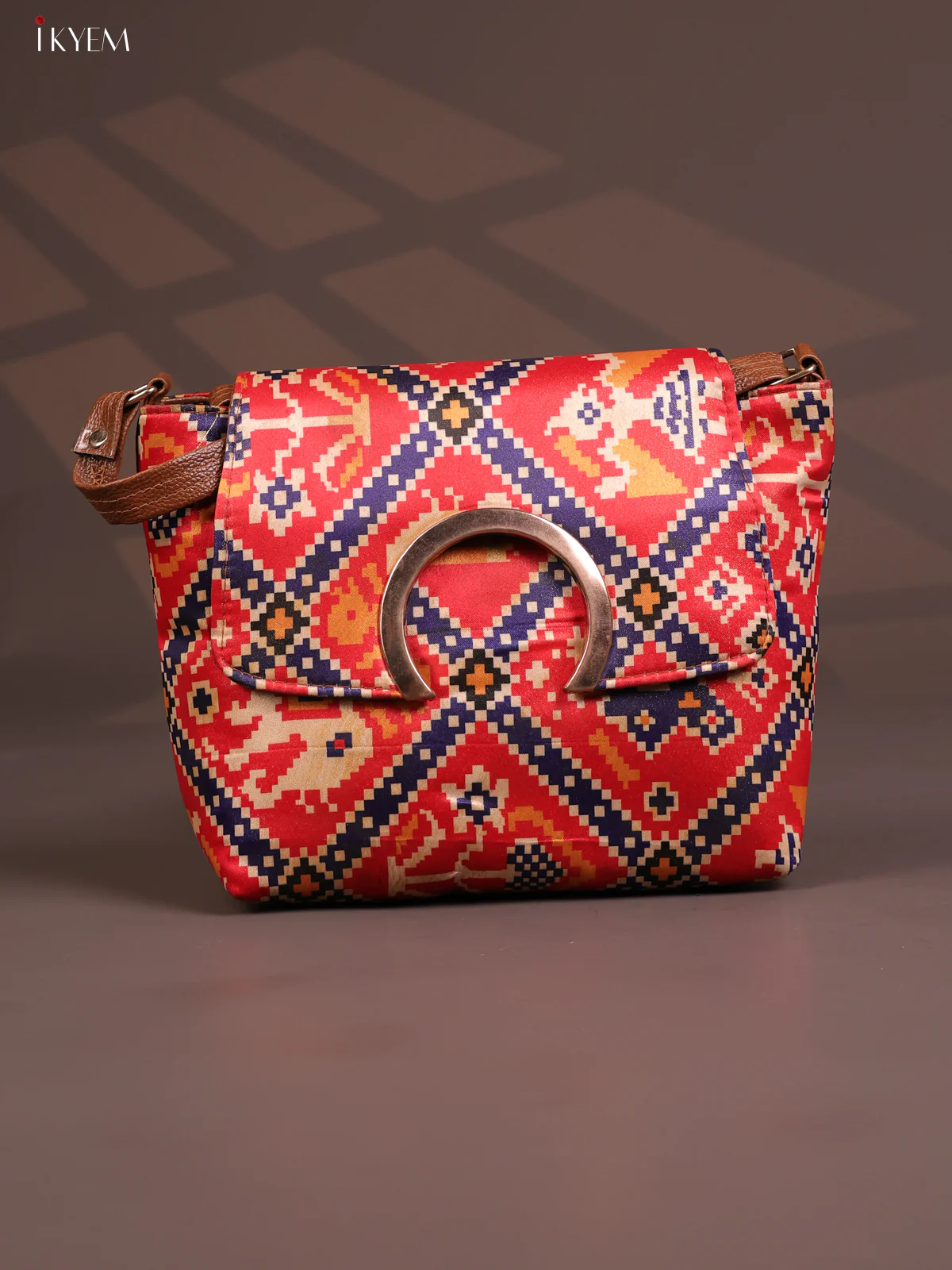 Patola Flap Leather sling bag with 3 compartments -   Red - KD26799