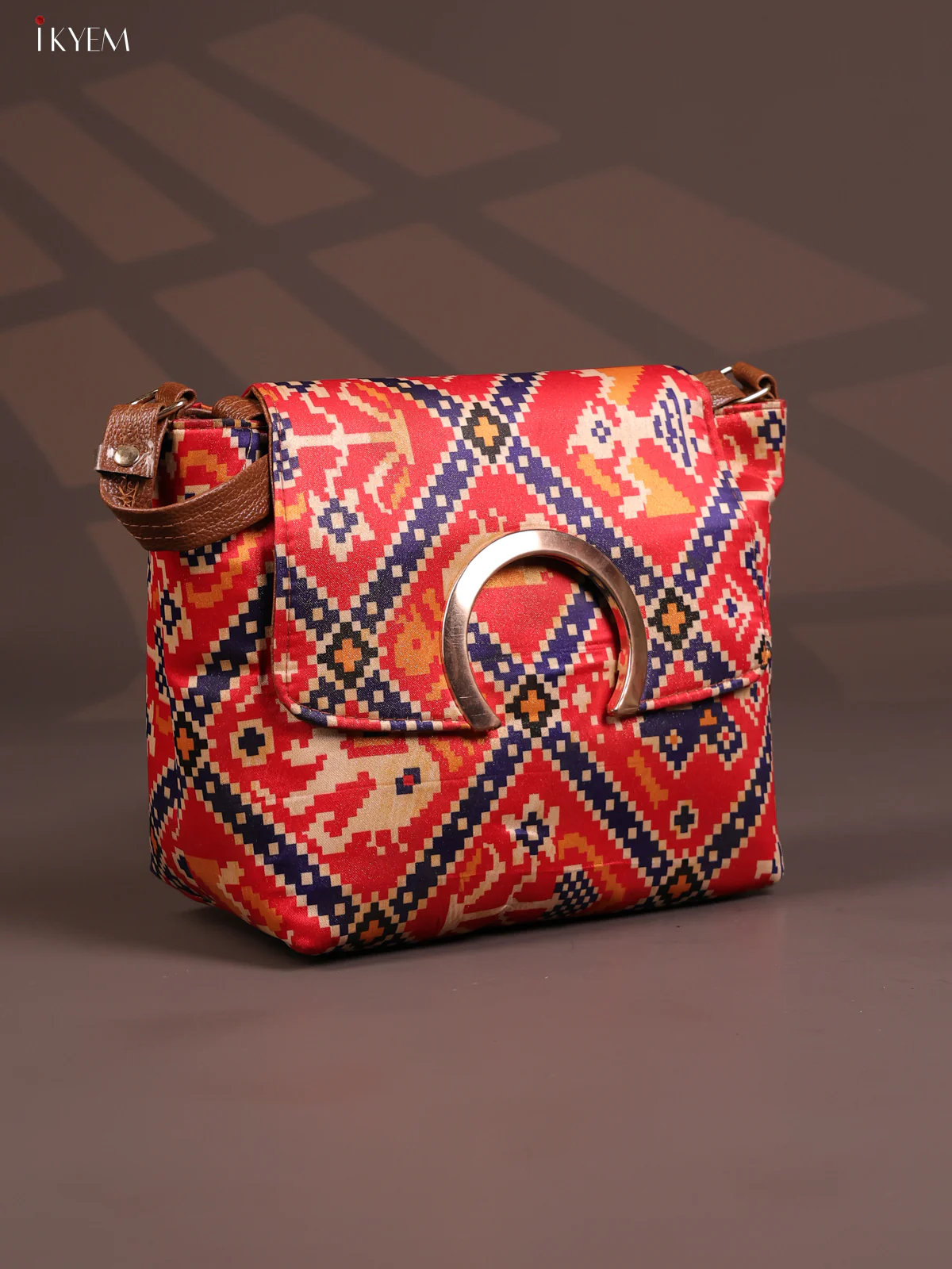 Patola Flap Leather sling bag with 3 compartments -   Red - KD26799 - Image 2
