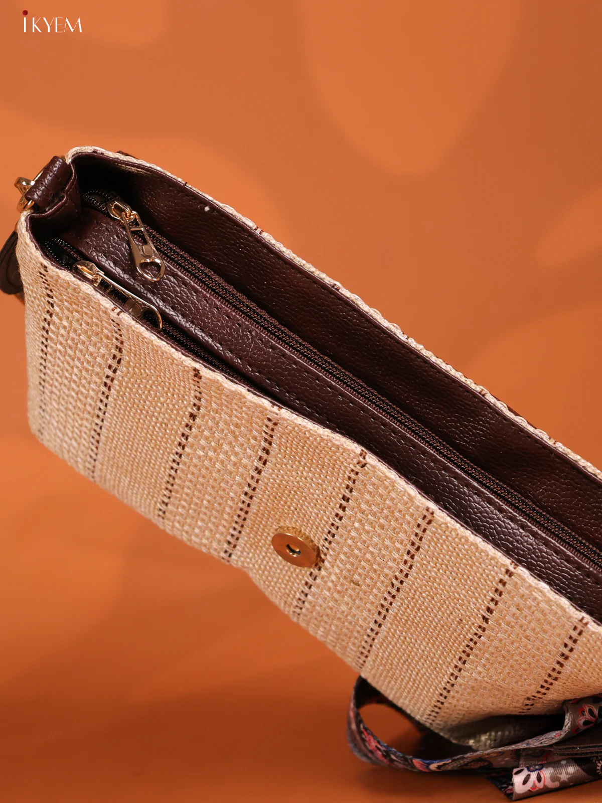 Jacquard Printed Sling Bag with 3 compartments - off white - KD26863 - Image 3